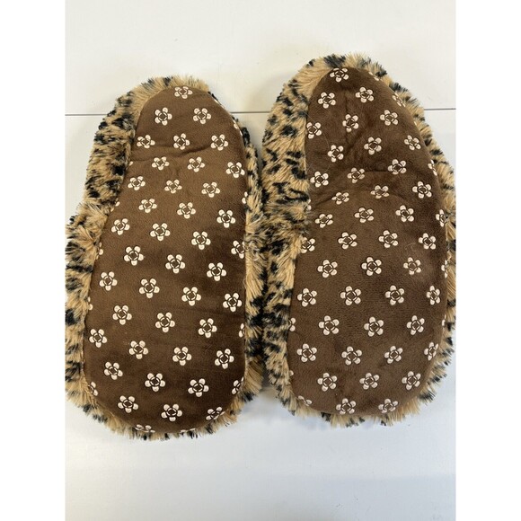 Warmies Woman's Microwavable Fuzzy Slippers. Leopard Print. One size Up to Sz 9 - Picture 2 of 7